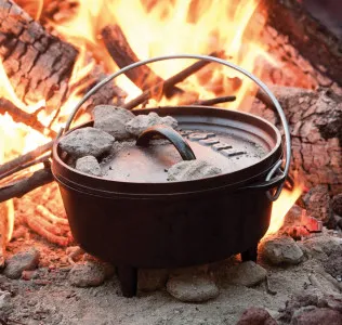 Lodge Dutch Oven 14